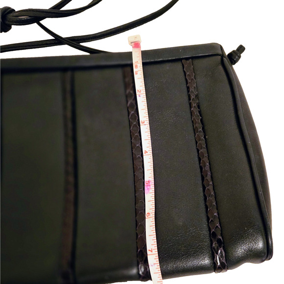 Vintage Anne Klein for Calderon Black Leather Crossbody Bag - Picture 10 of 11